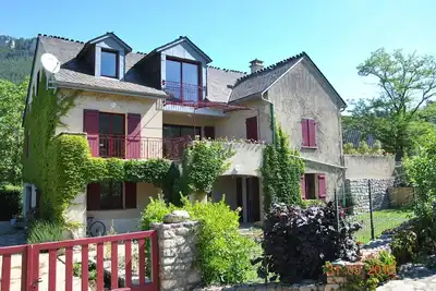 Image de Maison - piscine chauffée sécurisée - barbecue - plancha - wifi gratuit