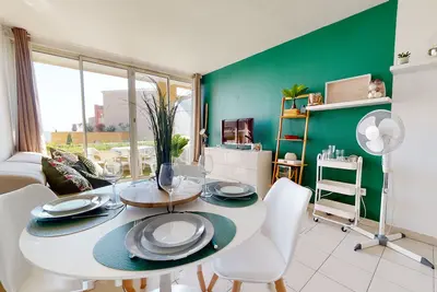 Image de T2 Cosy vue mer avec piscines residence standing à Théoule-Sur-Mer