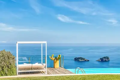 Image de Villa ÉTONNANTE Vue Imprenable Sur La CÔTE Amalfitaine Et Les ÎLES Li Galli