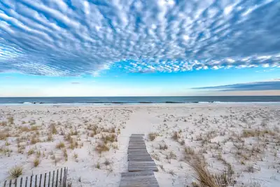 Image de Océan, piscine, Boardwalk Bay, 9 lits, nouvelle cuisine, nouvelle salle de bain, nouveau four, bain à remous tout l'hiver
