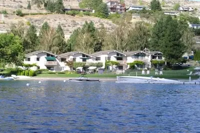 Image de Condo Lakefront 2b \/ 2b dans la baie de Spader près du centre-ville de Chelan