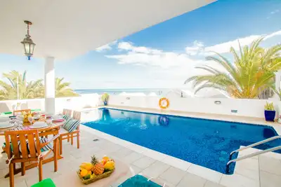 Image de RÉVEILLEZ-Vous En Regardant La Mer! Grande Piscine PRIVÉE, Vues, Bbq, Wifi