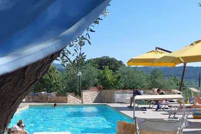 Image de Cottage dans le vert avec vue mer et piscine