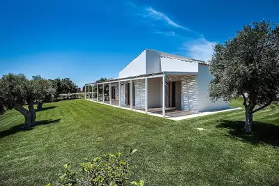 Image de Villa with terrace and private garden. Shared pool. In Scicli, Sicily - Gelsi