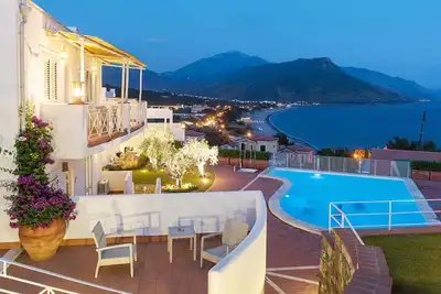 Image de Apartment with terrace. Shared pool. 150 metres from beach