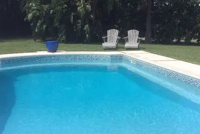 Image de Appartement à Las Brisas avec piscine et proche de la plage (et un chargeur Twizy)