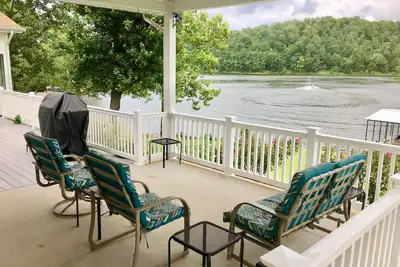 Image de Impressionnant dans toutes les saisons! Randonnée pédestre * Pêche * Sun Room * Fire Pit * Grill * Kayak * Peace