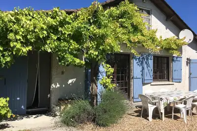Image de Charming 4 Bedroom Farmhouse N Brantome With Heated Pool At Reduced Price