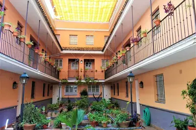 Image de Duplex résidents de basse-cour à Barrio de San Bernardo avec parking