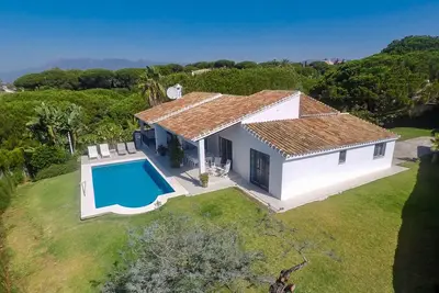Image de Spacious Family Villa with Pool & Sunny Garden