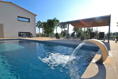 Image de Son Sastre 024 villa luxueuse avec grande piscine, climatisation, jardin et terrasse