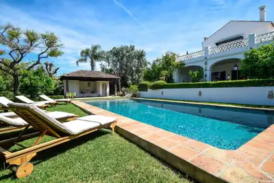 Image de A Real Oasis in Colonial style