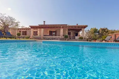 Image de Villa Tatoli is a spacious and traditional 4 bedroom villa with private pool