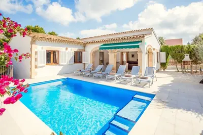 Villa Can Sohn for six people with Bbq