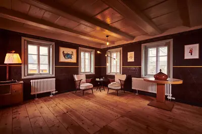 Image de Grande maison magnifiquement rénovée avec des facteurs de sauna