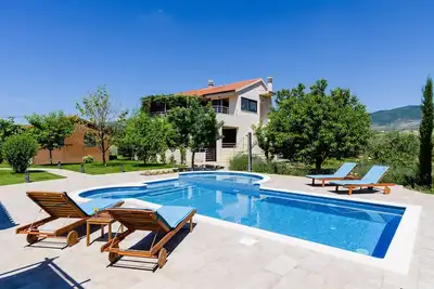 Image de Villa Buble - Charmante villa avec piscine près de Trogir et à 60 mètres de la mer