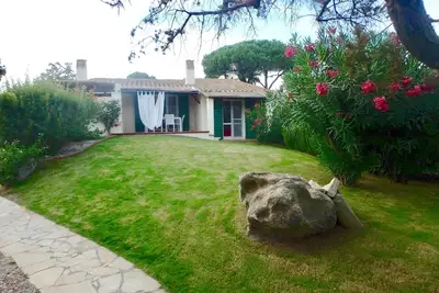 Image de Maison de vacances à la plage de Porto Giunco ​​(Notteri). Anglais / FRANÇAIS