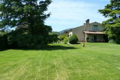 Image de 4 chambres idyllique Fayence Retreat piscine privée de superbes vues