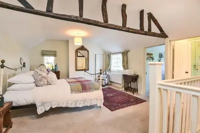 Image de Le Secret Cottage dans le centre du village historique de Kimbolton, Cambridgeshire<br><br>