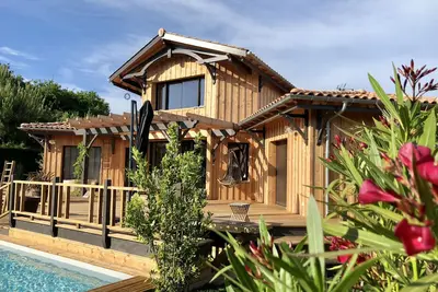 Image de Maison bois typique de Lege -Cap Ferret - 8 personnes - Piscine - au calme