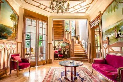 Image de Villa Arcachonnaise spacieuse au style authentique proche de la plage