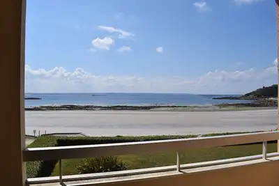 Appartement Superbe Vue Mer, face à la plage de Tresmeur à Trebeurden