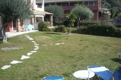 Image de Appartement Menigos 57 en bord de mer avec jardin