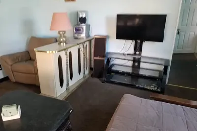 Image de ArmaniManor Spacious2BRHome, juste 2 1 / 2blocs toBoards & Beach 420Friendly