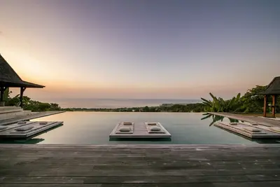 Image de 180° Sea View Lovina 4br Villa