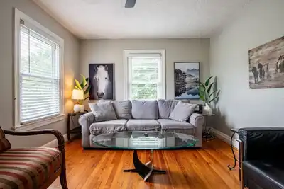 Image de Le chalet Camp Taylor à proximité de l'aéroport / du centre-ville