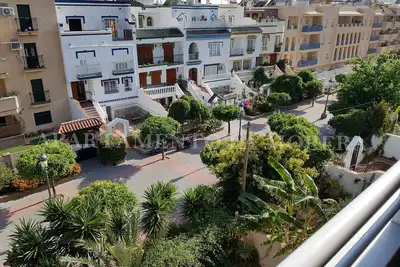 Image de Bel appartement dans le centre de Nerja. 300m des plages de La Torrecilla et El Chucho.
