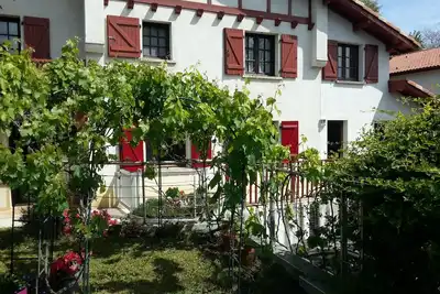 Appartement dans maison individuelle, quartier résidentiel calme \"l'Orée du lac\"