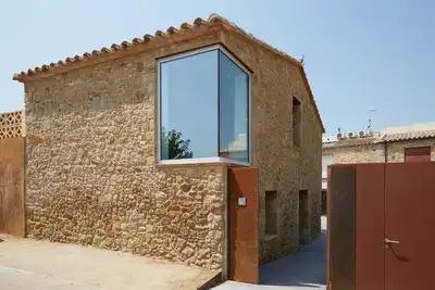 Image de Maison en pierre avec sauna et jacuzzi au village  de Pals (Ce 3h 702)