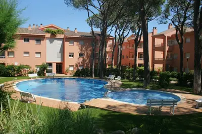 Image de Appartement avec jardin et piscine avec climatisation - 800 m Plage de Pals (Sg1 2h Bj 201)