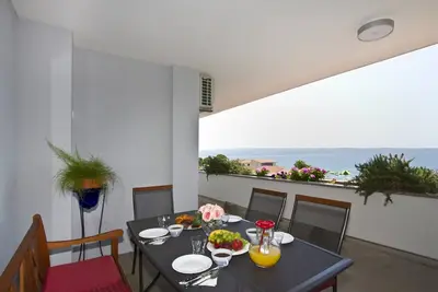 Image de Spacieux appartement de 110 m2 avec terrasse et jardin, à seulement 30m de la plage