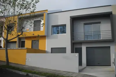 Image de Maison neuve confortable près des plages