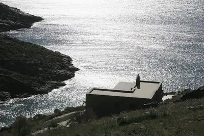 Image de Luxueuse villa en bord de mer, 10-12 personnes, plage isolée, vue sur la mer, intimité ultime