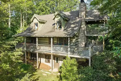 Image de Cabine Hemlock Point, dans une subdivision fermée de Leatherwood Mountains, 2 ch + loft