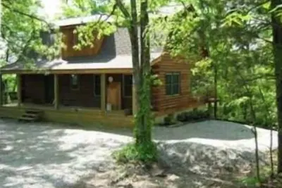 Image de Belle cabane au bord du lac Nolin Lake 200 $ / nuit spéciale!