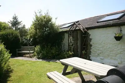 Image de Grange convertie de 2 chambres dans une belle campagne