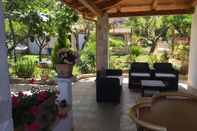Image de Villa en bord de mer (sur la plage Michelino) dans la résidence \"Villa Giulia\"
