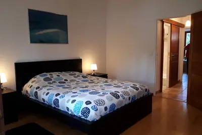 Image de Charmant Appartement 71 m2 Avec Coin Jardin Et Veranda À 700 MÈTRES Du Lac