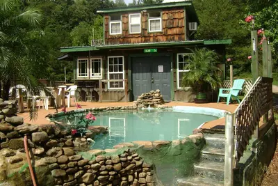 Image de Le Trous D'Arrosage Rustique \"20 min à Chattanooga