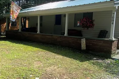 Image de Cabine Adirondack confortable à White Lake dans la belle région du Nord
