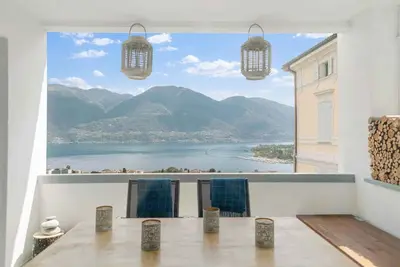 Image de Appartement 3-pièces charmant élégant à Muralto/Orselina avec balcon couvert et