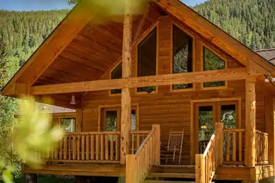 Image de Détendez-vous dans notre impressionnante maison de luxe! 2 très grands lits et 6 grands lits