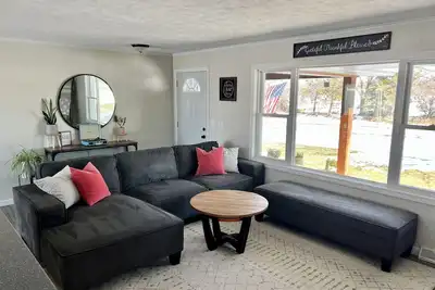 Image de Maison de campagne tranquille près du Festival équestre des Grands Lacs