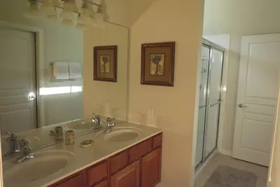 Image de Formosa Gardens Area Pool Homes by Svv