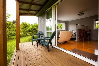 Image de DoLittle Cottage sur verger d'agrumes bio, animaux de ferme, piscine, bonheur total