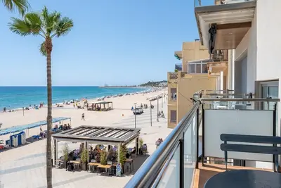 Appartement avec terrasse et vue frontale mer